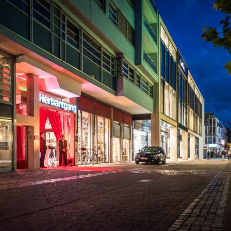 Herbartgang; Revitalisierung; Innenstadt Oldenburg; shoppen; Pommerel; roter Teppich; 55 Jahre Herbartgang
