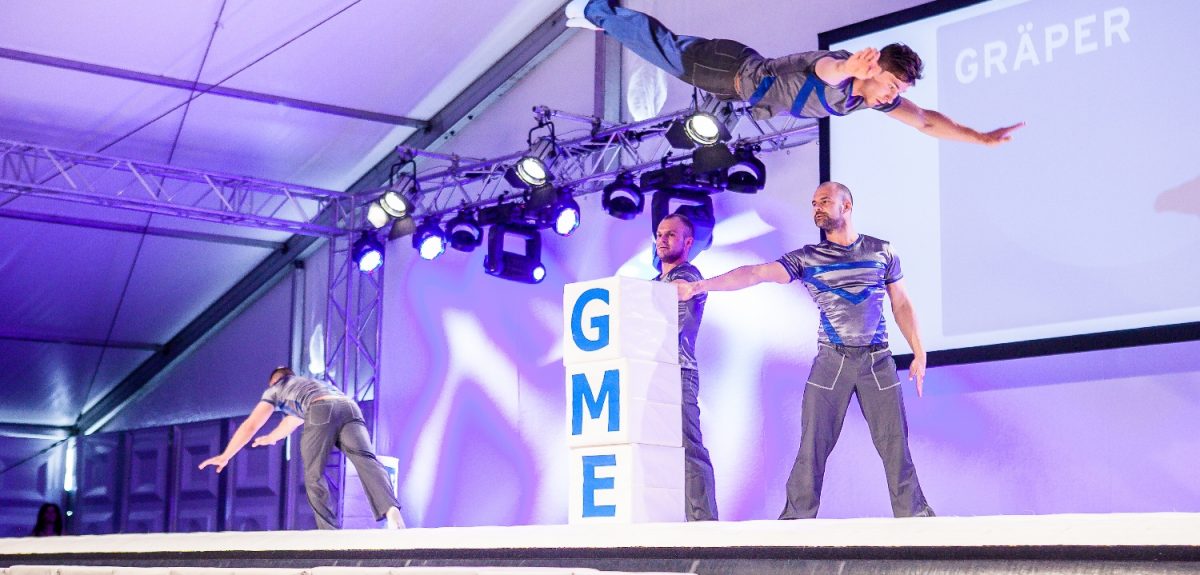 Unsere Veranstaltungsagentur versteht sich als Partner für maßgeschneiderte Marketing-Veranstaltungen. Egal ob Jubiläum, Promotion-Aktionen oder Public Events.