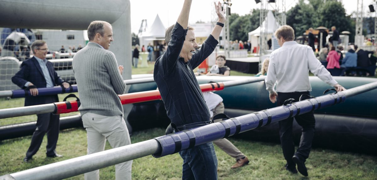 Für unseren Kunden Kronos Titan haben wir ein Jubiläumsevent für die Mitarbeiter des Unternehmens geplant und durchgeführt.
